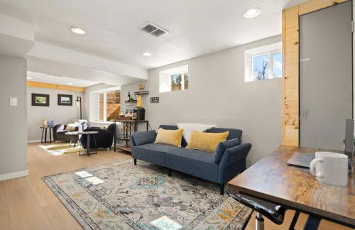 CSU Hideaway King Bd, Backyard Oasis, EV Charger - Foto 77