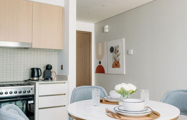 New! Luxurious Stay Dubai Creek Balcony & View - Photo 40