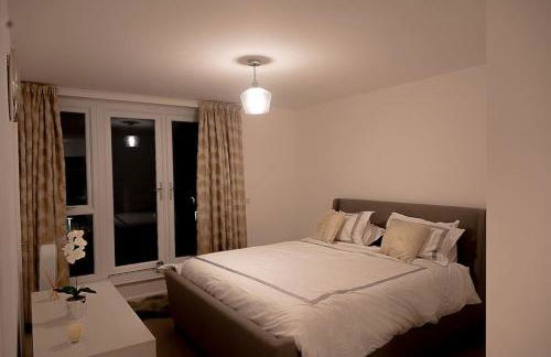 Exquisite cozy house, close to Train Station and amenities - Foto 12