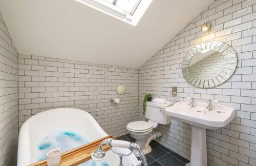 Stylish Country Cottage Nr Ambleside by LetMeStay - Foto 15