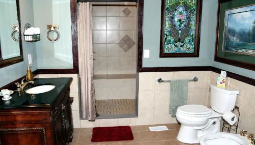 Romantic Getaway for Two in a Peaceful Suite near Coeur d'Alene, Idaho - Photo 2