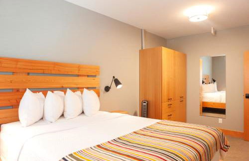 The Suites on Main - Foto 34