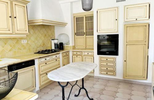 Mas avec piscine à 20 minutes du Pont du Gard - Foto 9