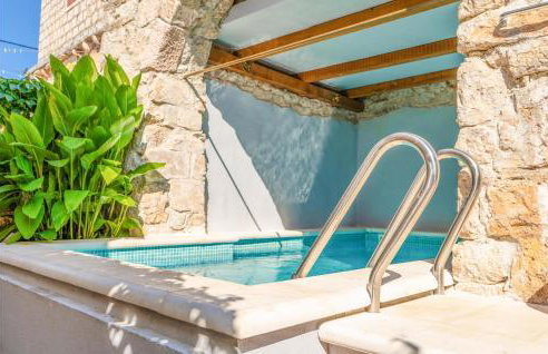 Gorgeous Home In Donje Selo - Photo 6