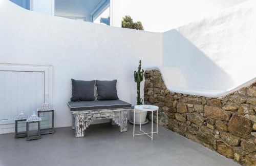 Mykonos Supreme Comfort Suites & Villas - Photo 76