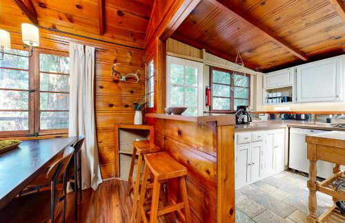 Cozy Riverview Cabin - Foto 16