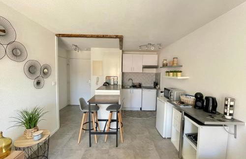 Bara ,Balcony ,Parking ,Patte d'oie neighborhood - Photo 5