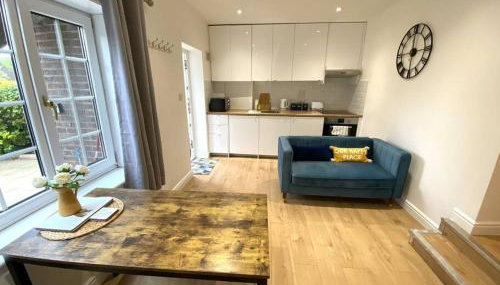 Redhill Town Centre Garden Flat - Foto 3