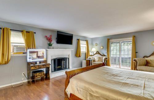 'Hidden Paradise' on 5 Acres w/ Hot Tub & Deck! - Foto 14