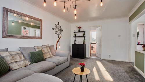 Cosy 2 bedroom flat, with parking & garden - Foto 2