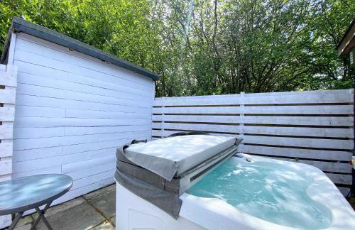 Hunters Hideaway Lodge - Private Hot Tub - Infrared Sauna - Dog Friendly - Foto 11