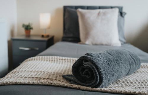 Large cosy house - free on street parking - Foto 48