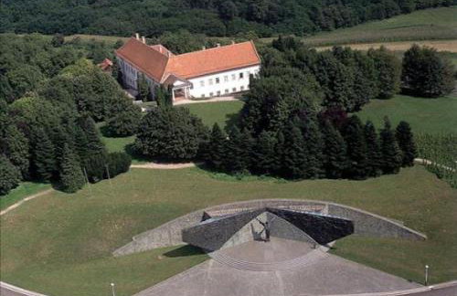 Holiday home Hižica v plavem trnacu - Foto 25