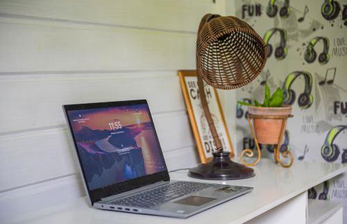 Casa Rústica com Piscina Privativa, Banheira de Hidromassagem, Ar-Condicionado, Pet friendly - Refúgio na Natureza a 5 Minutos do Centro de Imbituba, Perfeita para Famílias e Grupos - Photo 42