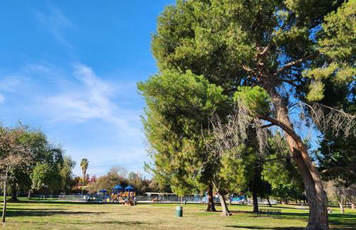 4 BR Encino Home w/ Amazing Yard, Near Everything - Foto 68