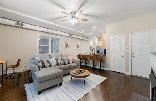 Stylish 2BR Walk to Rush UIC 10 Min Downtown Chicago Free Parking Wifi - Foto 10