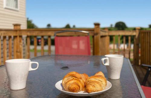 Hillside Splash Retreat -No Commercial Sign written Vehicles,Fishing Nearby & Communal Swimming Pool ,Pool open April to September - Foto 18