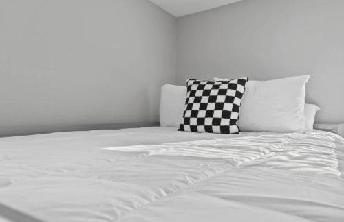 Massive home downtown with Hot Tub - Foto 28