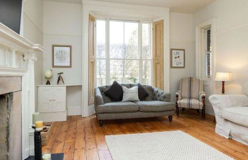 House & Annexe Sleeps 18 Heated Pool - Photo 12