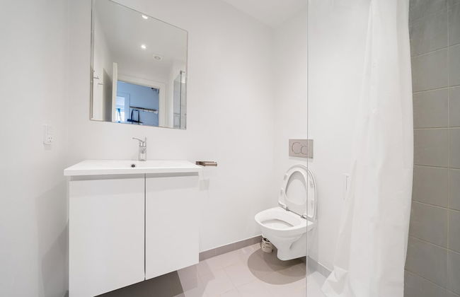 Refurbished 1-bed Close to Metro and Airport - Foto 7