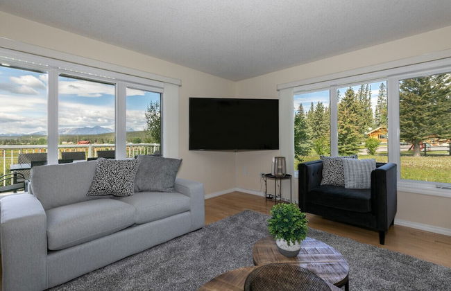 LUXURIOUS 5-Br Acreage | Year-Round Heated Pool & HotTub | Mtn View | Pool Table - Foto 18