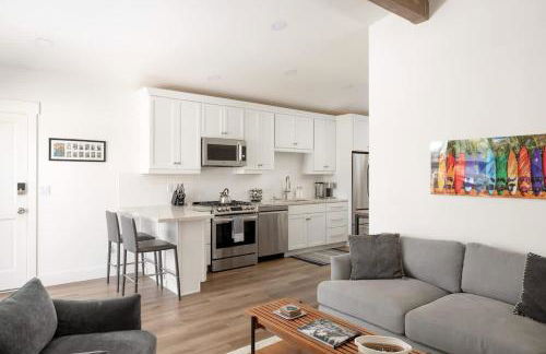 2BD Sashas Bungalow Beach Vibes 1 Block Away - Foto 5