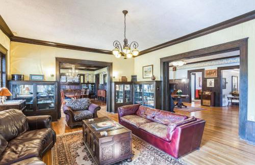 Massive 5 bedroom downtown - Photo 23
