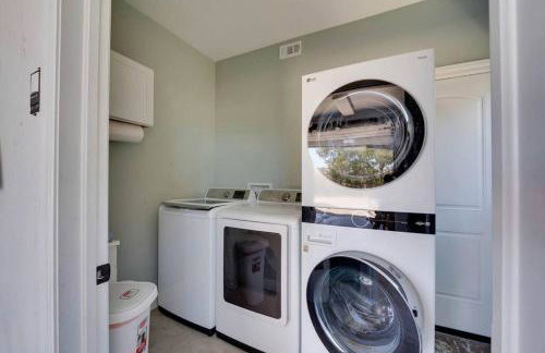 Hillside view with hot tub! - Foto 20