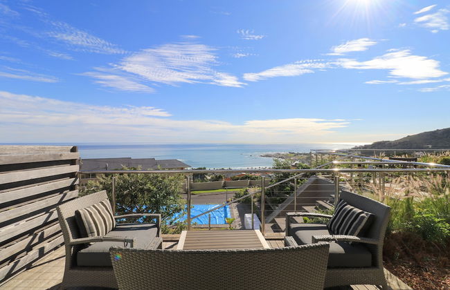 Camps Bay One Bedroom Apartment - The Crystal - Photo 16