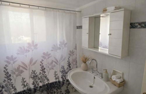 Creta Leisure Escape Private Pool & Garden Oasis - Foto 29