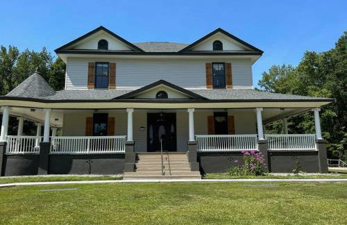 Victorian mini mansion near Lake Greenwood - Foto 47