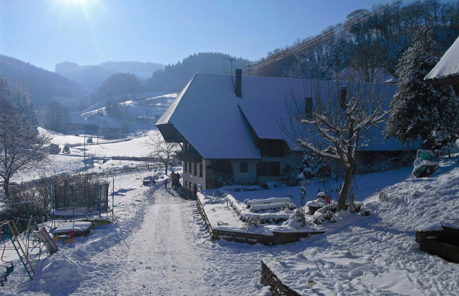 Comfortable Holiday Home in a Beautiful Location - Photo 33