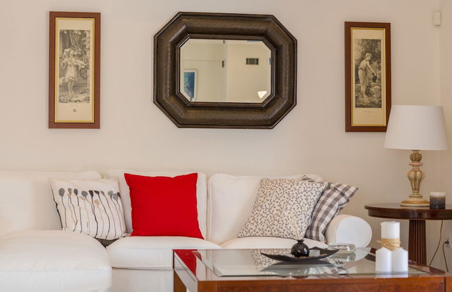 Bright & Spacious two-floor Family Garden Home - Foto 32