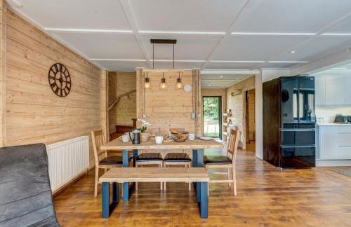 Buttercup Lodge - Photo 6