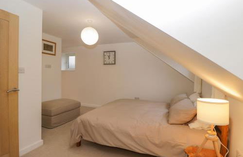 Little Foxes - Photo 30