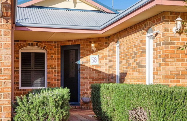 Idyllic Modern Scarborough Home Fireplace BBQ - Foto 34