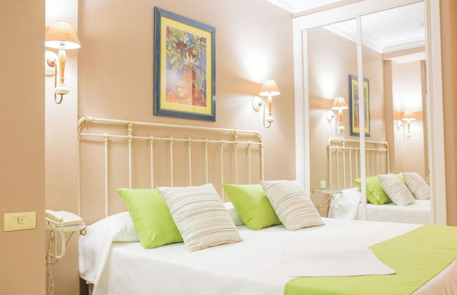 RF Astoria - Only Adults - Foto 2