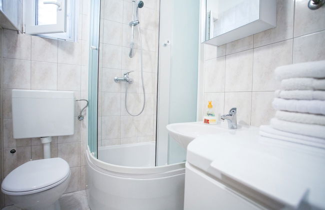 House With Large Garden, Right Next to the River - Foto 17