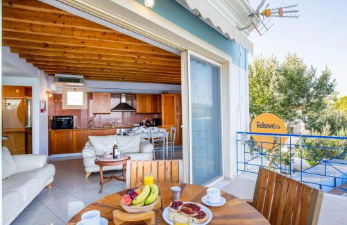 Salty Breeze - Photo 25