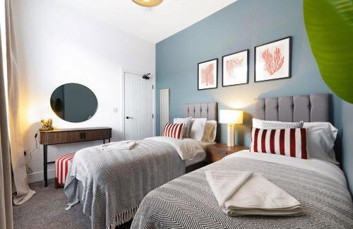 Central Location 3BR Home on Gladstone Street - Photo 4