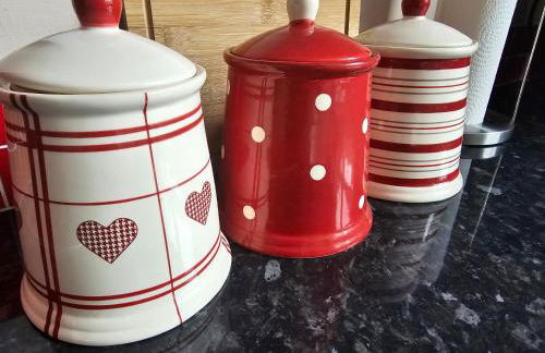 Stylish home in trendy area close to city centre, with parking - Foto 31