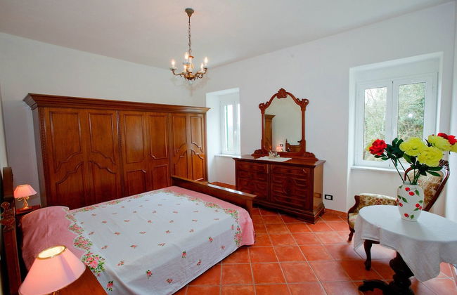 Spacious Home Surrounded by Nature - Foto 28