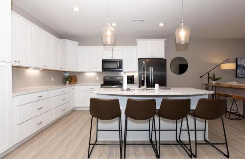 Topsider Condo w/ Stunning Lake Views, Shuffleboard & King Beds - Foto 14