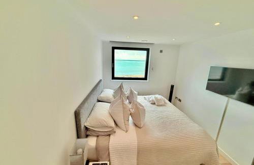 The Lookout-Sea Views-Balcony-Free parking - Foto 18