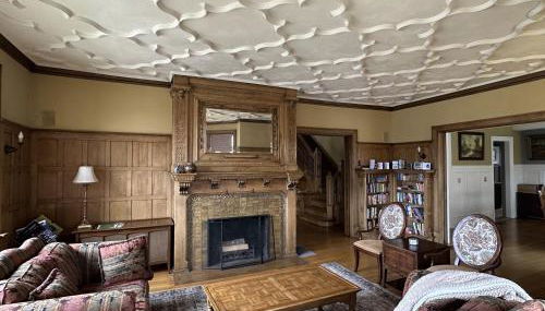 Historic Tudor with River Views & Fun Gaming Room - Foto 4