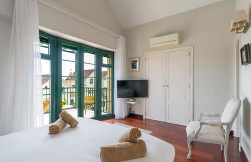 House with cozy garden BBQ and free parking - Foto 24