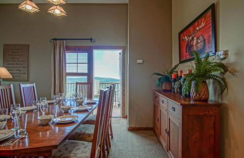 3 bedroom, 2 Full Baths, Slope Side Outdoor Hot Tubs on Site Ski Lift overlook - Foto 10