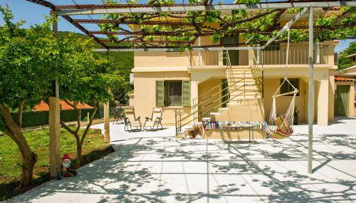 Garbis Garden View - Photo 2