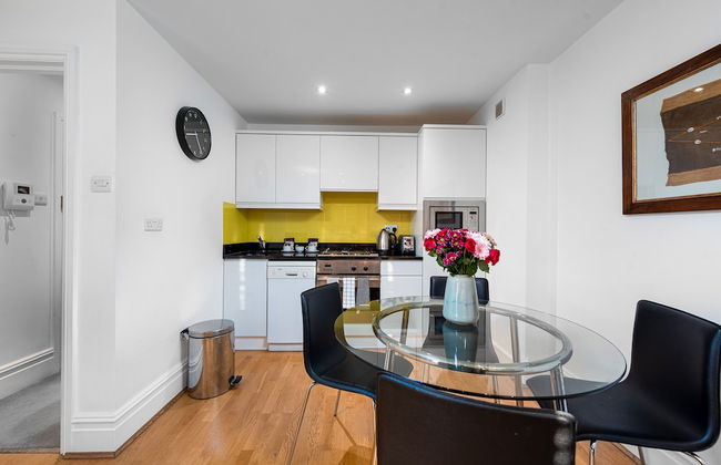 The Apartments Chelsea - Photo 37