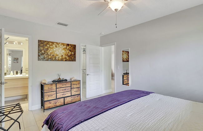 Waterfront Villa Private Pool! - Foto 4